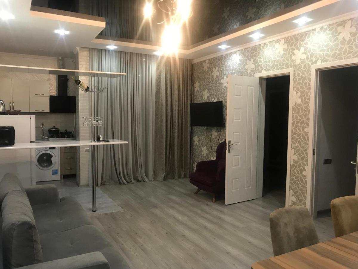 Hotel Chaika 코불레티 외부 사진