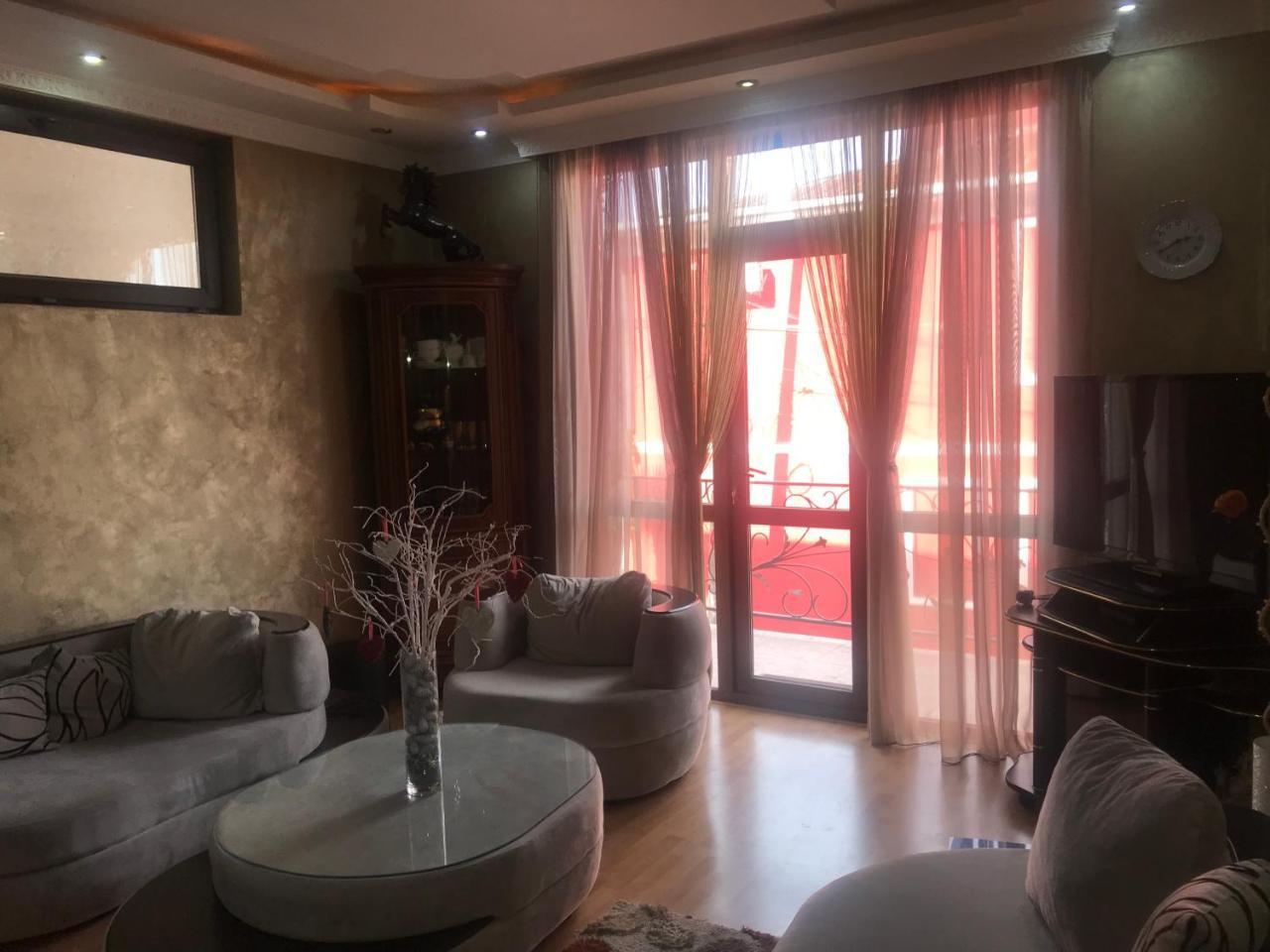Hotel Chaika 코불레티 외부 사진