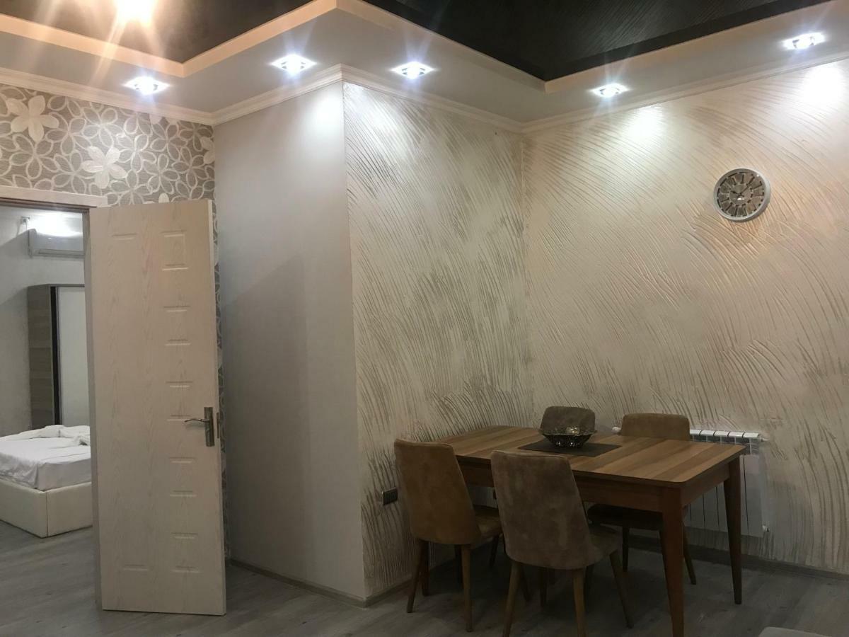 Hotel Chaika 코불레티 외부 사진