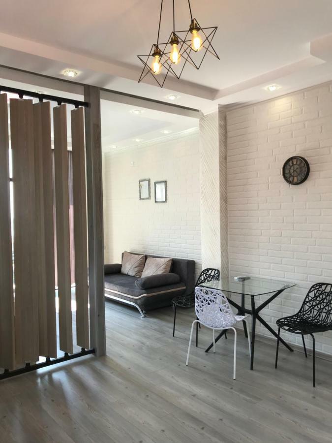 Hotel Chaika 코불레티 외부 사진